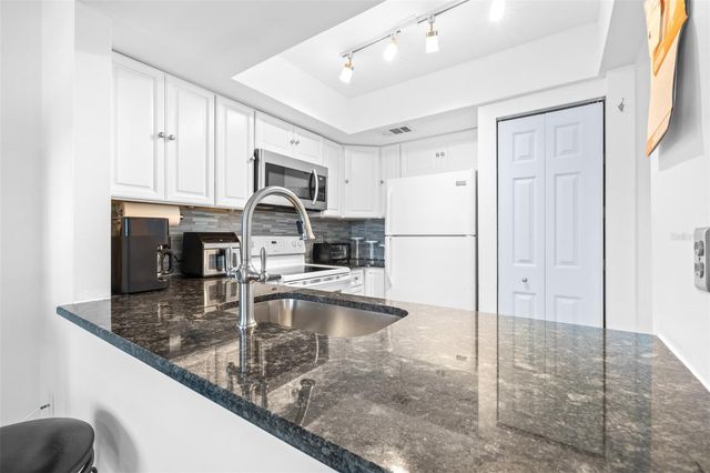 1250 S PINELLAS AVENUE 711, Tarpon Springs, FL 34689