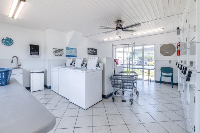 1250 S PINELLAS AVENUE 711, Tarpon Springs, FL 34689