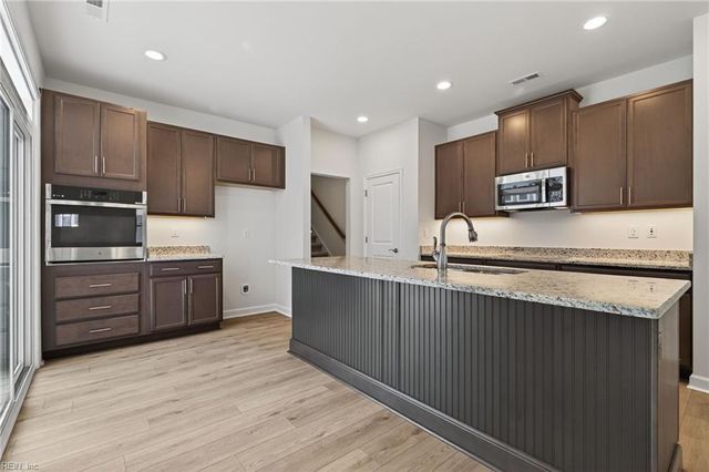 2200 Venture Way Unit B, Suffolk, VA 23434