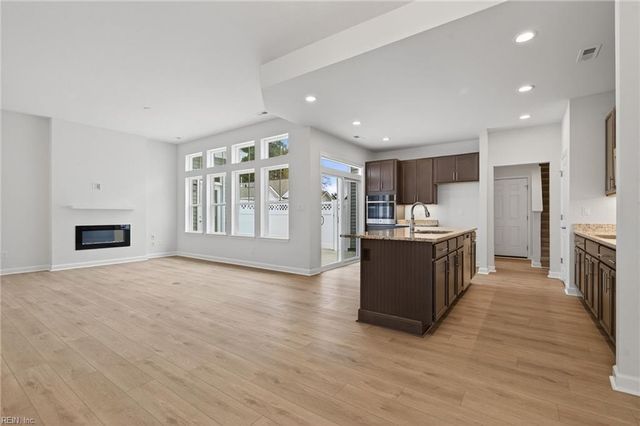 2200 Venture Way Unit B, Suffolk, VA 23434