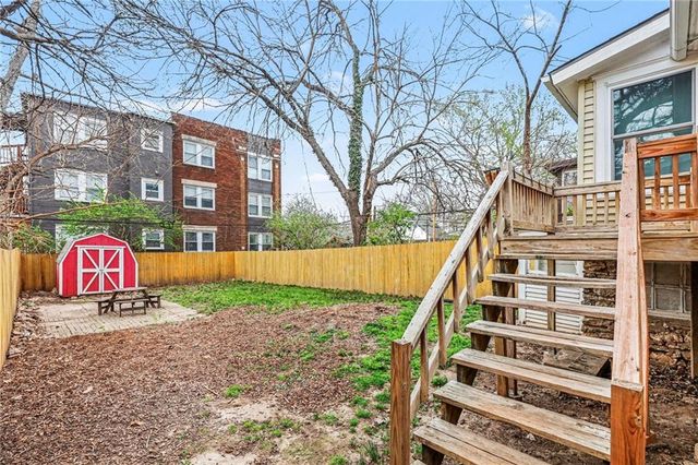 4304 HOLMES Street, Kansas City, MO 64110