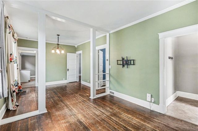 4304 HOLMES Street, Kansas City, MO 64110