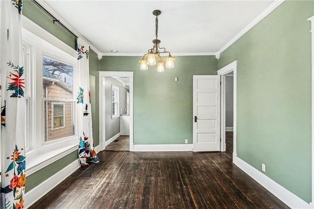 4304 HOLMES Street, Kansas City, MO 64110