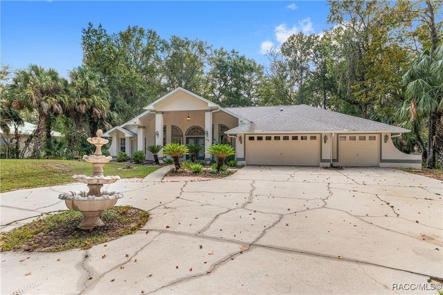 90 Winding River Lane, Inglis, FL 34449