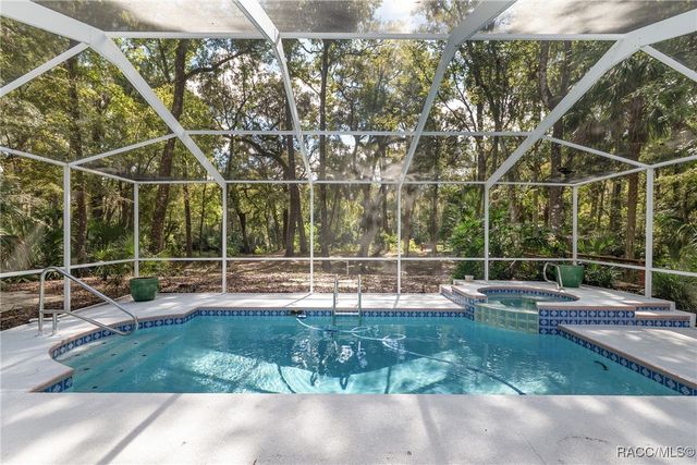 90 Winding River Lane, Inglis, FL 34449