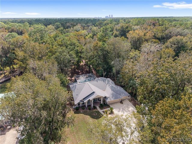 90 Winding River Lane, Inglis, FL 34449