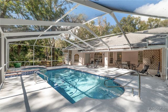 90 Winding River Lane, Inglis, FL 34449