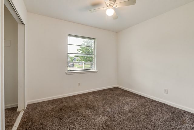 730 Cindy Lane, Grand Prairie, TX 75052