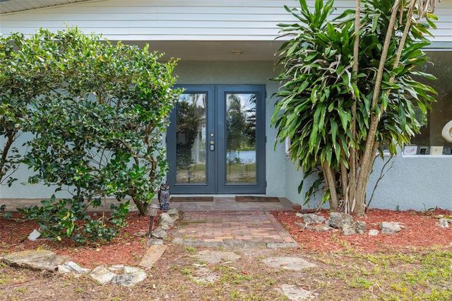 2814 W HUMPHREY STREET, Tampa, FL 33614