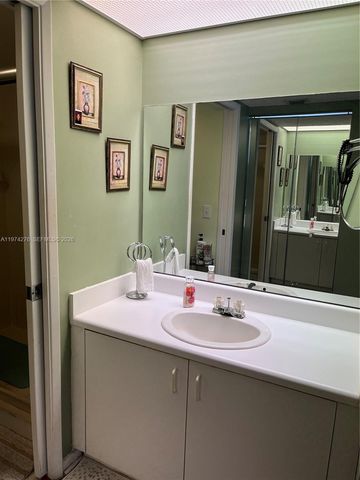 13105 SW 16th Ct 313L, Pembroke Pines, FL 33027