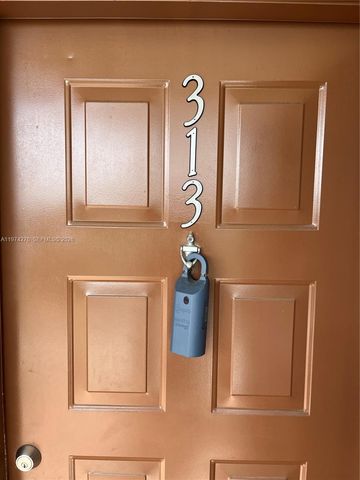 13105 SW 16th Ct 313L, Pembroke Pines, FL 33027