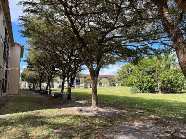 13105 SW 16th Ct 313L, Pembroke Pines, FL 33027