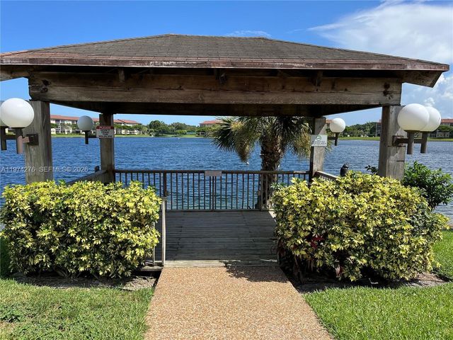 13105 SW 16th Ct 313L, Pembroke Pines, FL 33027