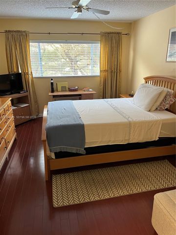 13105 SW 16th Ct 313L, Pembroke Pines, FL 33027