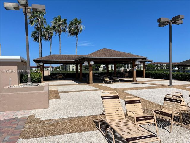 13105 SW 16th Ct 313L, Pembroke Pines, FL 33027