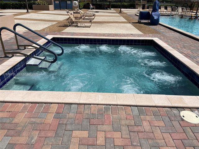 13105 SW 16th Ct 313L, Pembroke Pines, FL 33027