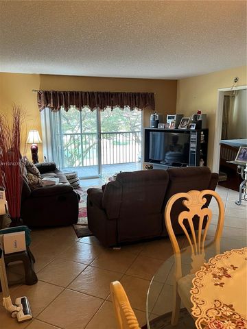 13105 SW 16th Ct 313L, Pembroke Pines, FL 33027