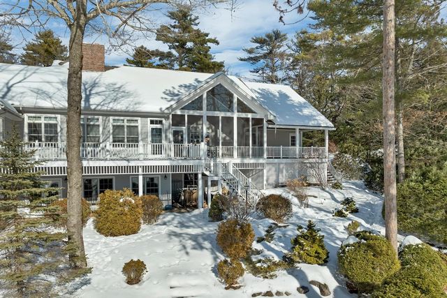 6 Governor Wentworth Highway, Tuftonboro, NH 03816