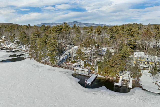 6 Governor Wentworth Highway, Tuftonboro, NH 03816