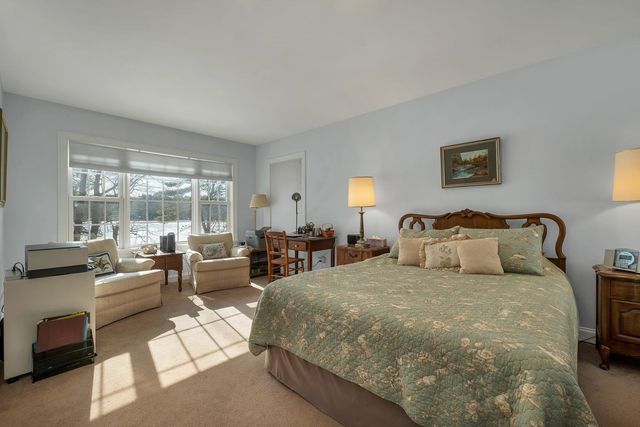 6 Governor Wentworth Highway, Tuftonboro, NH 03816