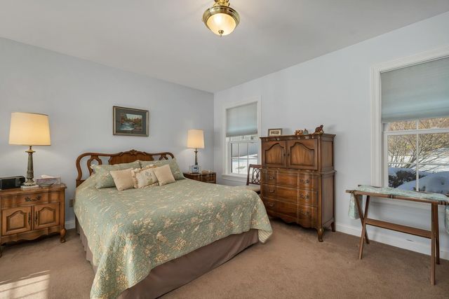 6 Governor Wentworth Highway, Tuftonboro, NH 03816