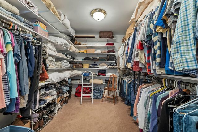 6 Governor Wentworth Highway, Tuftonboro, NH 03816