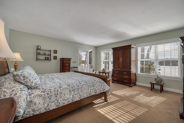 6 Governor Wentworth Highway, Tuftonboro, NH 03816