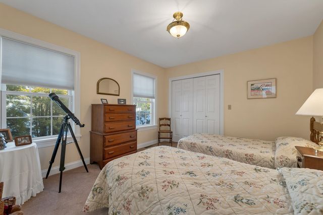 6 Governor Wentworth Highway, Tuftonboro, NH 03816