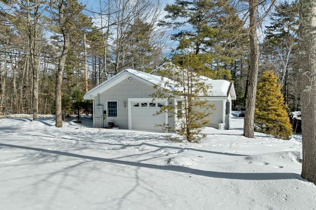 6 Governor Wentworth Highway, Tuftonboro, NH 03816