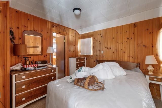 6 Governor Wentworth Highway, Tuftonboro, NH 03816