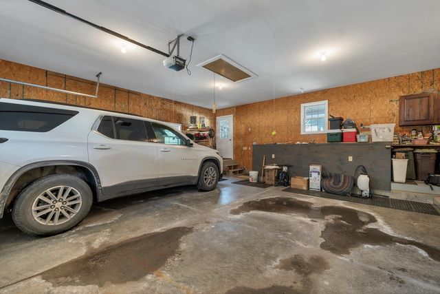 6 Governor Wentworth Highway, Tuftonboro, NH 03816