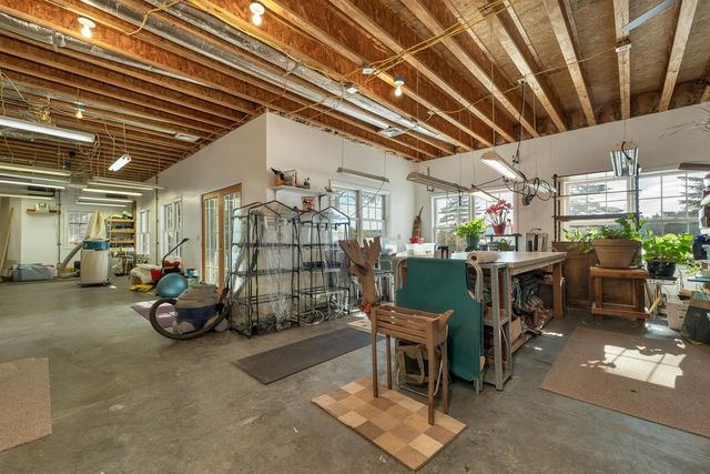 6 Governor Wentworth Highway, Tuftonboro, NH 03816