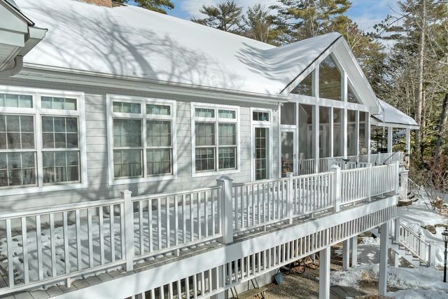 6 Governor Wentworth Highway, Tuftonboro, NH 03816