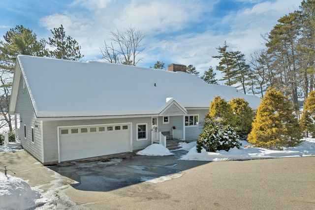 6 Governor Wentworth Highway, Tuftonboro, NH 03816