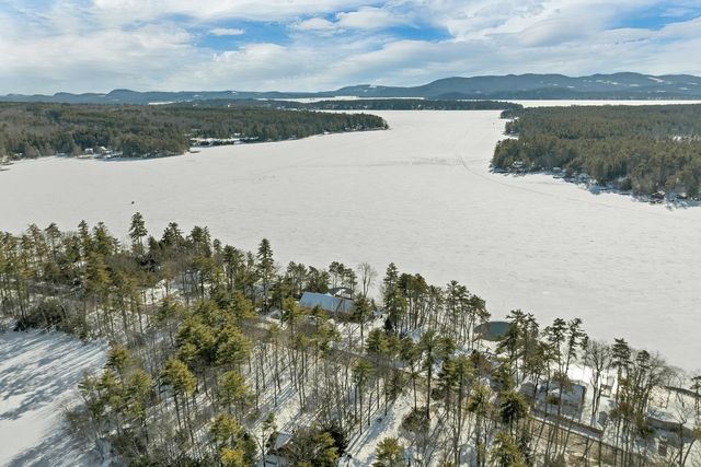 6 Governor Wentworth Highway, Tuftonboro, NH 03816