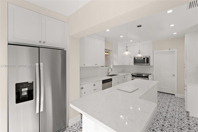 5614 San Vicente St, Coral Gables, FL 33146