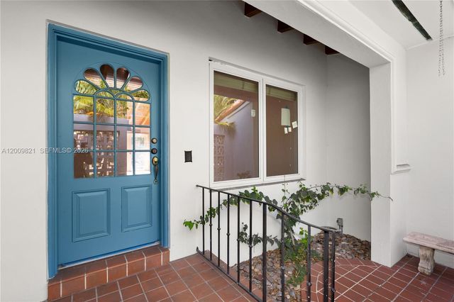 5614 San Vicente St, Coral Gables, FL 33146