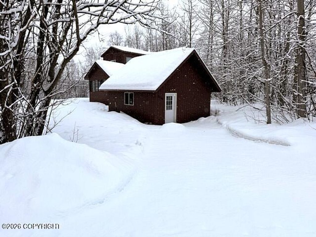 21220 Monron Street, Chugiak, AK 99567