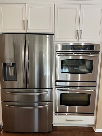 1871 Plumridge Court, Commerce Charter Township, MI 48390