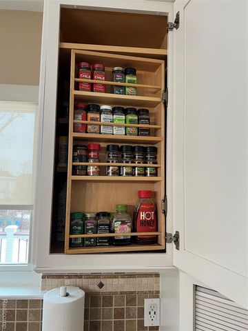 1871 Plumridge Court, Commerce Charter Township, MI 48390