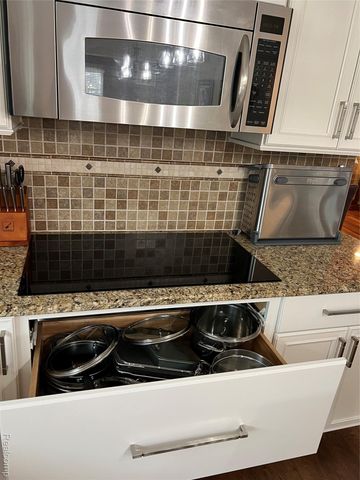 1871 Plumridge Court, Commerce Charter Township, MI 48390