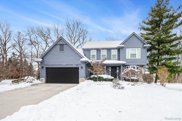 1871 Plumridge Court, Commerce Charter Township, MI 48390