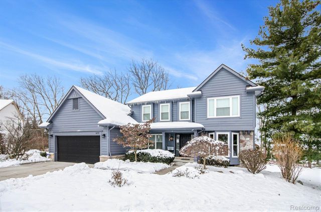 1871 Plumridge Court, Commerce Charter Township, MI 48390