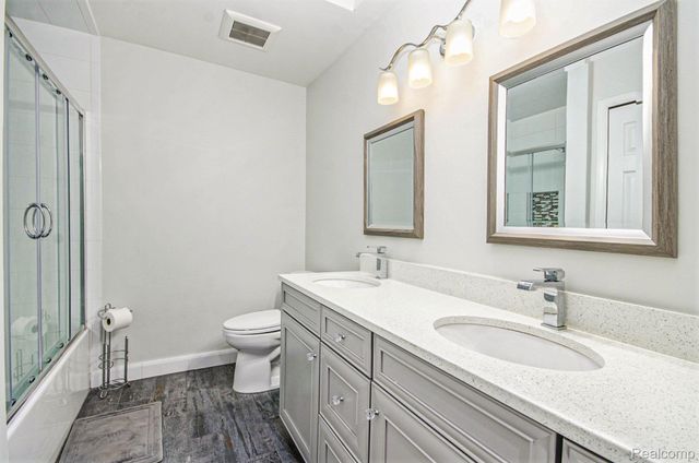 1871 Plumridge Court, Commerce Charter Township, MI 48390