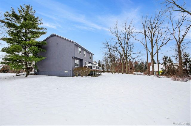 1871 Plumridge Court, Commerce Charter Township, MI 48390