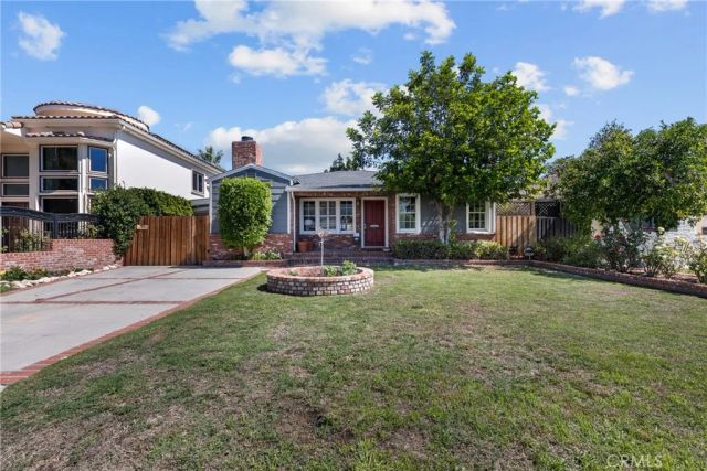 4814 Lemona Avenue, Sherman Oaks, CA 91403