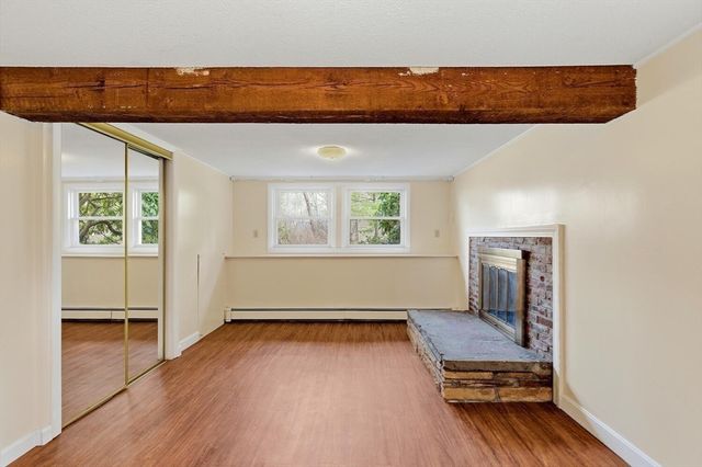 46 Plum St, Hamilton, MA 01982