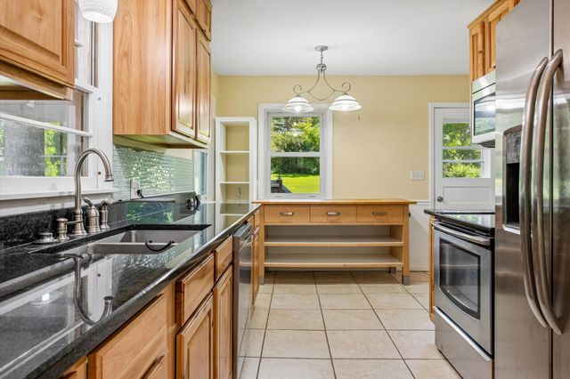9222 W 22nd Lane, Saint Louis Park, MN 55426