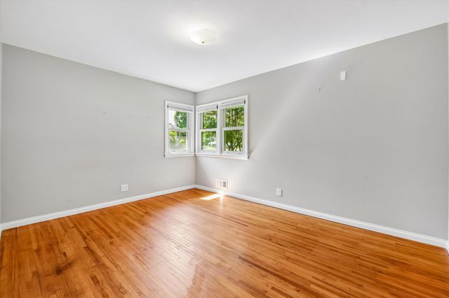 9222 W 22nd Lane, Saint Louis Park, MN 55426