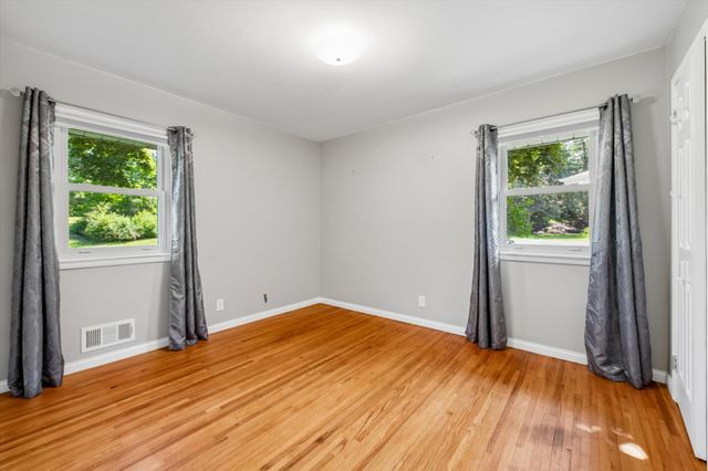 9222 W 22nd Lane, Saint Louis Park, MN 55426
